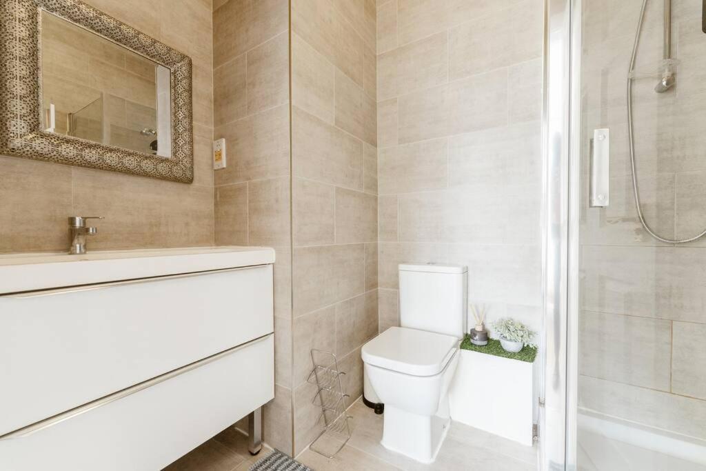 Spacious Ensuite Room Near Top Tourist Attractions Londres Exterior foto